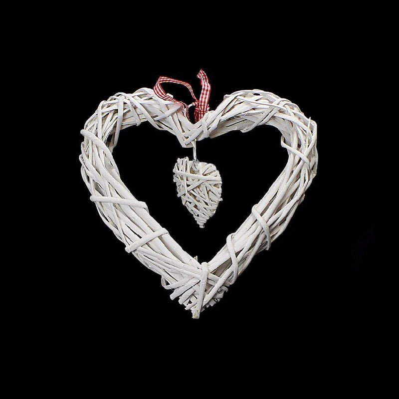 White Rattan Heart Wreath - 24 cm - product view 1